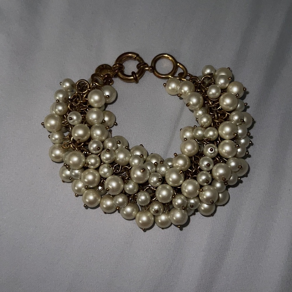 JCrew Gorgeous Vintage Classic Chunky Pearl Bracelet. EUC.